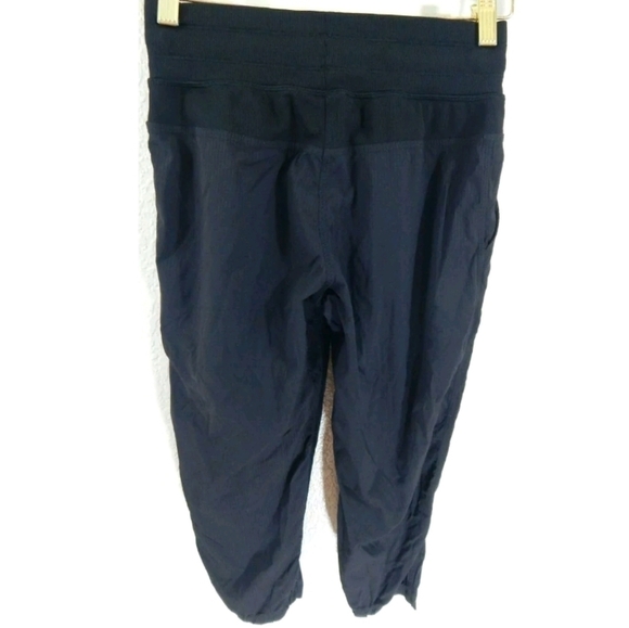 Lululemon Studio Crop II Pants Black Swift - Picture 3 of 4